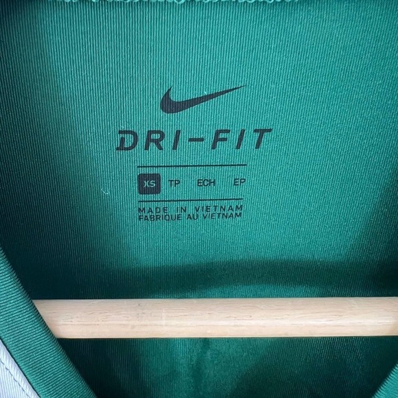 Nike Men's Dri Fit Classic Logo Tank Top Sleeveless Green/White Size XS NWT - Picture 3 of 5